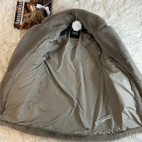 🔥ZARA NWOT🔥 High quality faux fur coat - Picture 3 of 5